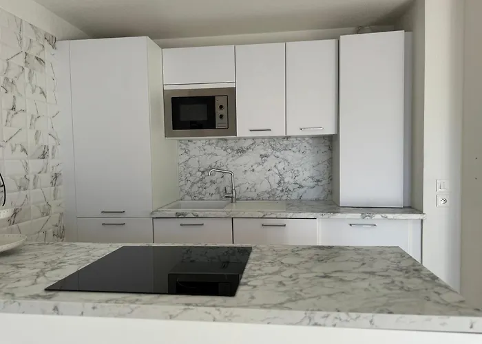 A Avec Piscine Et Terrasse Apartment *
