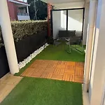 A Avec Piscine Et Terrasse Апартаменты Фрежюс
